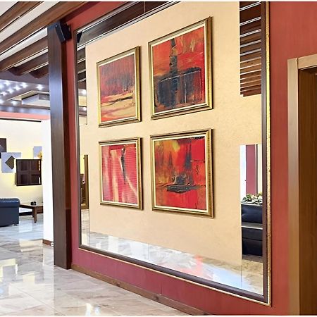 Platinum Hotel And Casino Бансько Екстер'єр фото