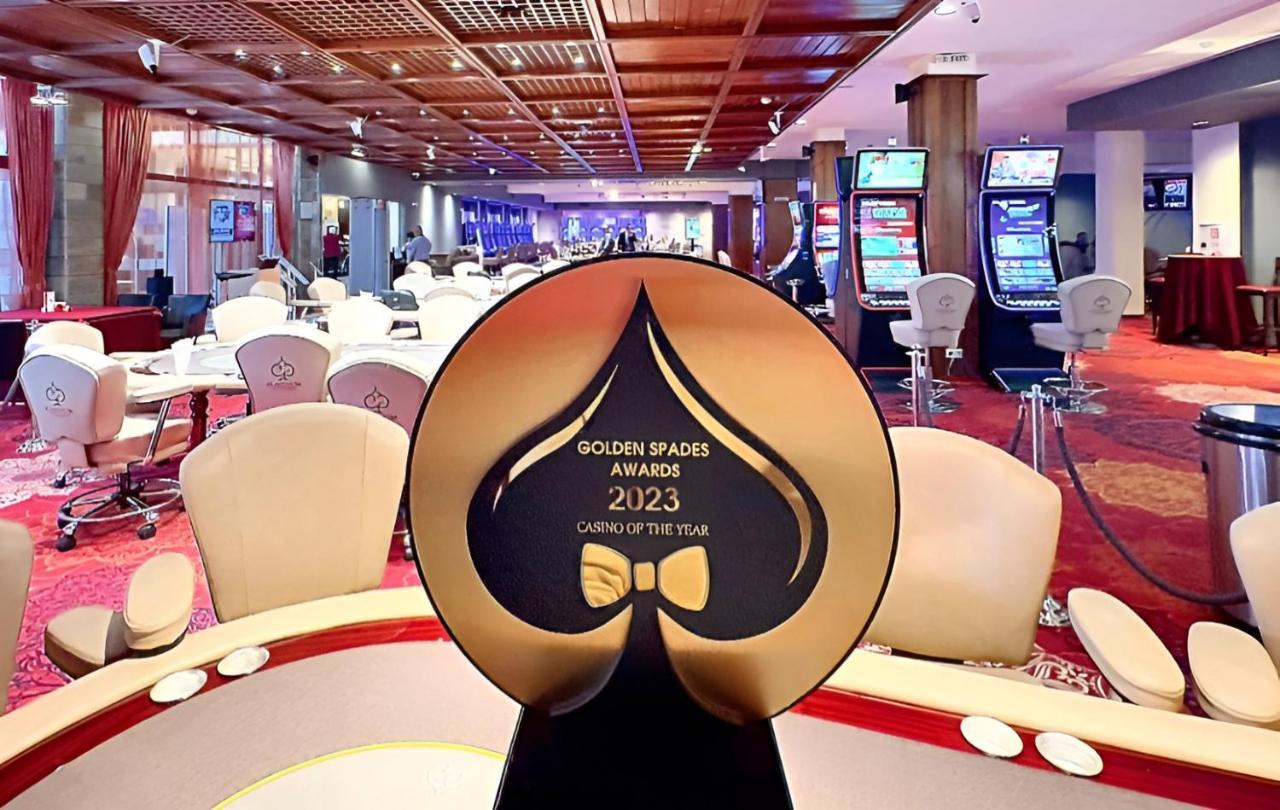 Platinum Hotel And Casino Бансько Екстер'єр фото