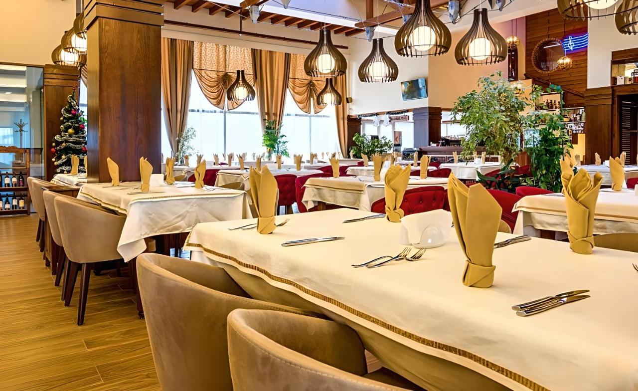 Platinum Hotel And Casino Бансько Екстер'єр фото